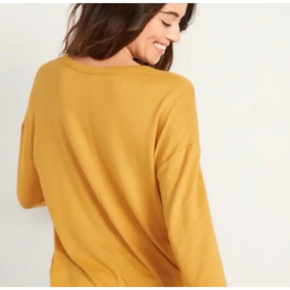 Old Navy women's long-sleeve V-neck shirt mustard layered Top SZ S #2564
